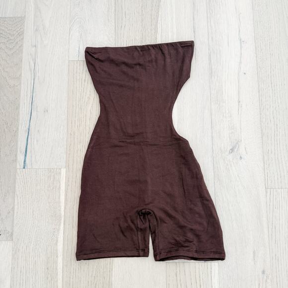 NWOT Naked Wardrobe Strapless Cutout‎ Romper Brown Size Small - Picture 2 of 5